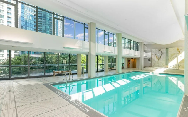 Toronto Waterfront Stay