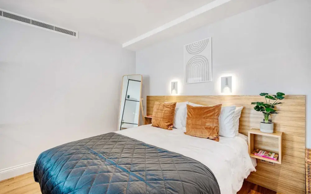 Coleherne Road Residence I