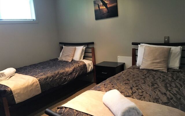 Fiordland Lakeview Motel and Apartments