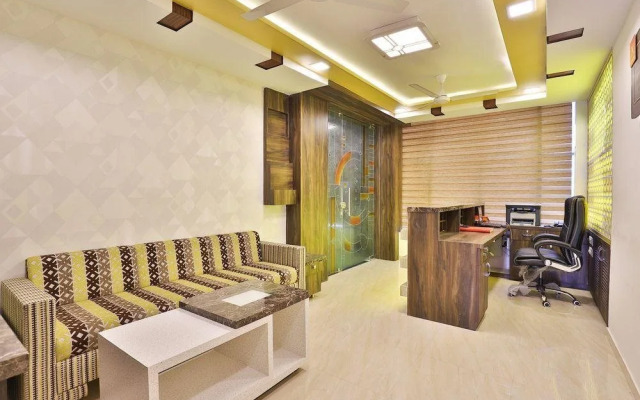 Hotel Landmark by Sky Stays