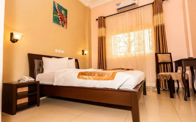 Isis Hotel