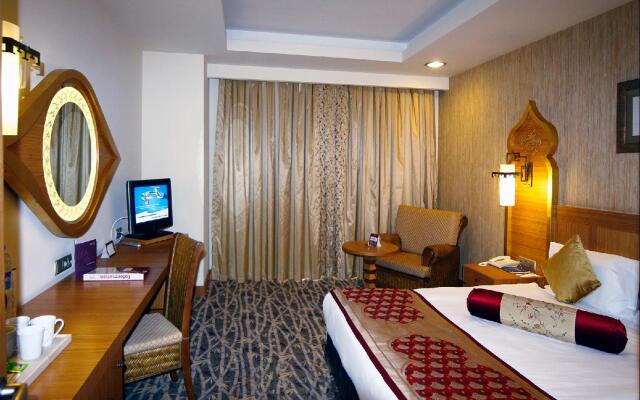 Royal Dragon Hotel – All Inclusive