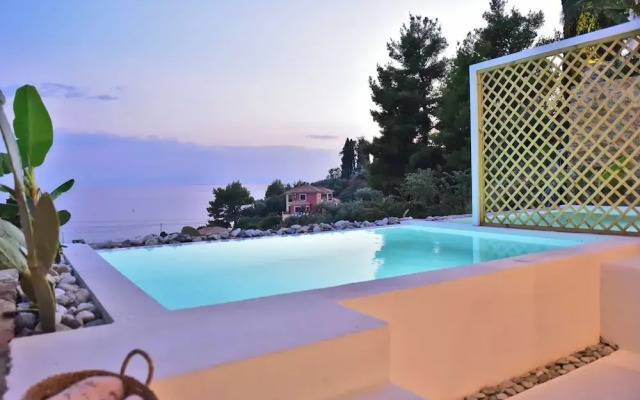 Natura Luxury Villas