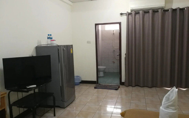 Soi 5 Apartment