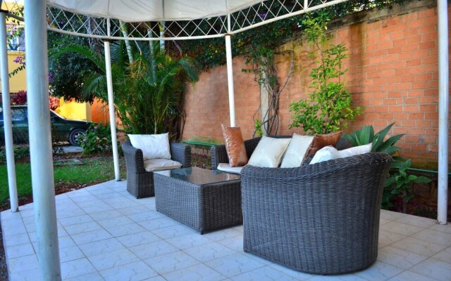 Room in Villa - The Elegant Villa Alexandre Near Ivato Airport.'