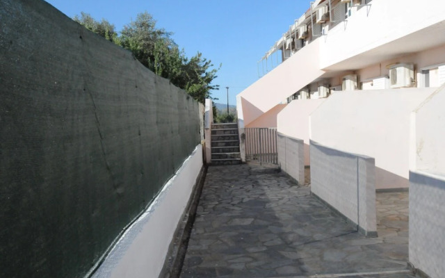 Rossa Studios