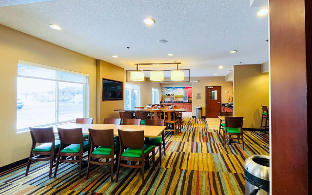 Comfort Inn & Suites Olathe - Kansas City