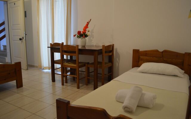 Nikos Apartments