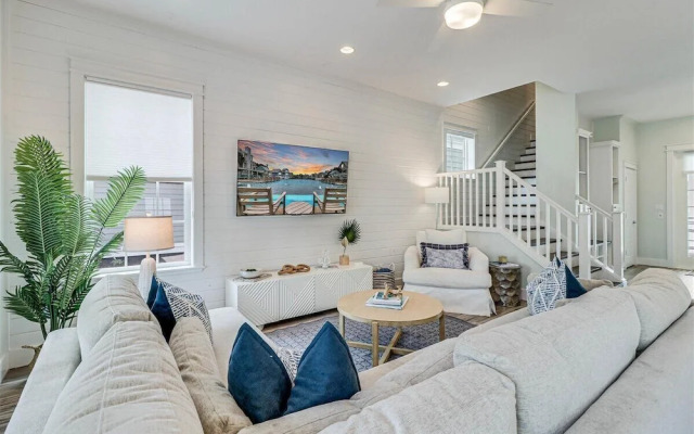 Ships and Giggles 276 HI