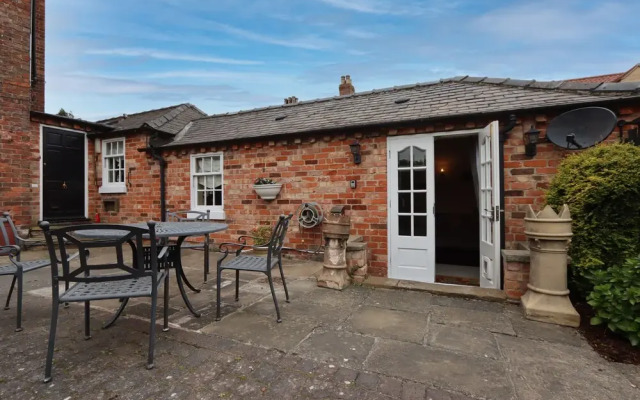 Compton House Snug