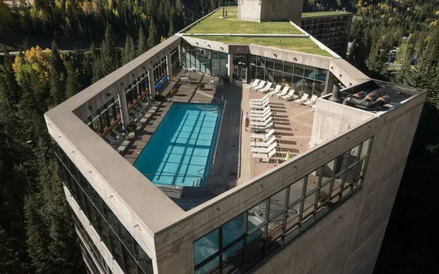 The Cliff Lodge and Spa