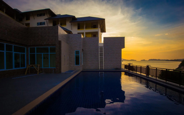 Royal Hill Satun Hotel