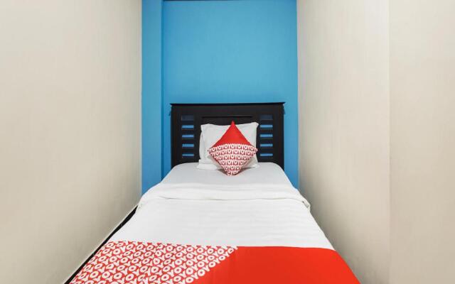 OYO 3892 Athaya Guesthouse Syariah