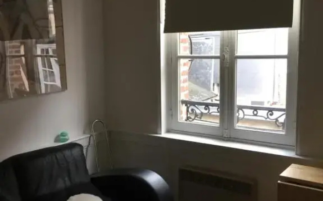 Rue Des Lingots Apartment