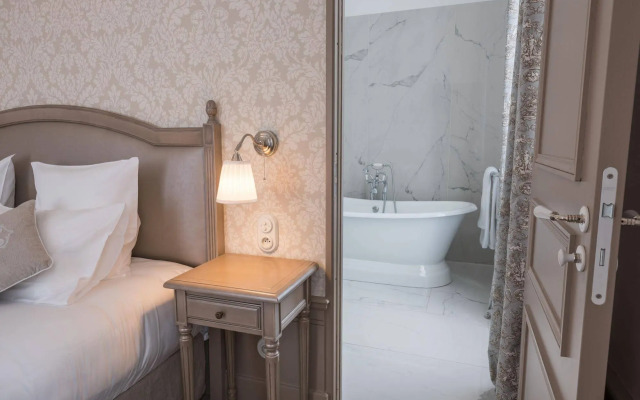 Château de Montabert