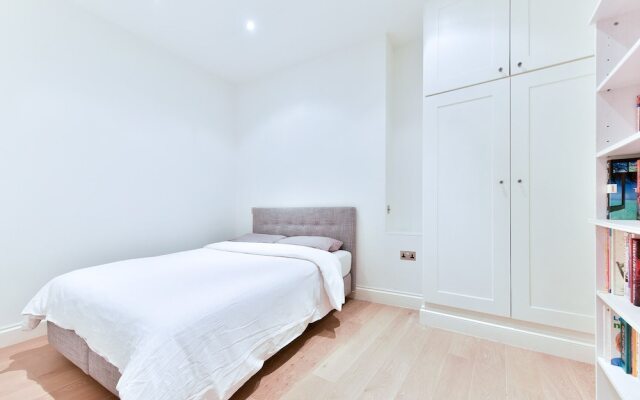 NEW Sleek and Smart 2BD Flat in Fulham/Chelsea