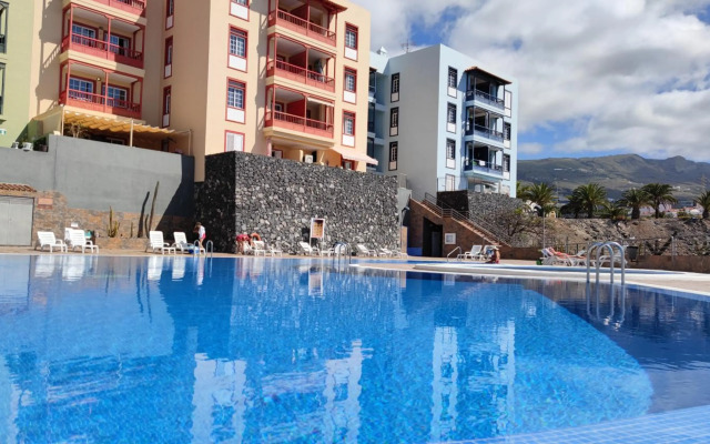 Hübsche Ferienwohnung mit 2 Schlafzimmern, Pool und WLAN, Strandnähe