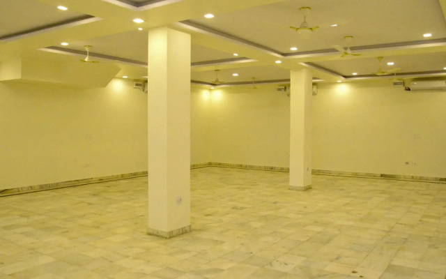 OYO 6105 Raj Regency
