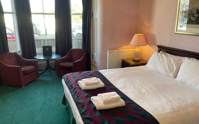 Lovat Arms Hotel