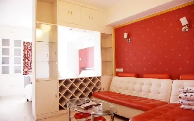She Hehe Service Apartment (Guangzhou Weinan University Subway Station)