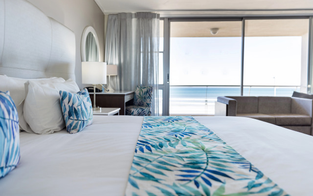 Lagoon Beach Hotel & Spa
