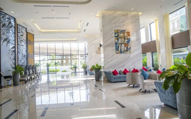 Ramada Hotel & Suites By Wyndham Halong Bay View