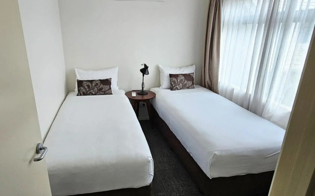 JetPark Hotel Hamilton Airport
