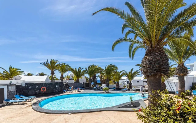 Apartamentos Playa Bastián