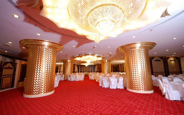 Al Bustan Tower Hotel Suites