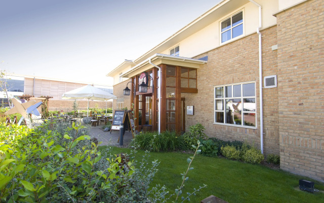Premier Inn  Gloucester Business Park
