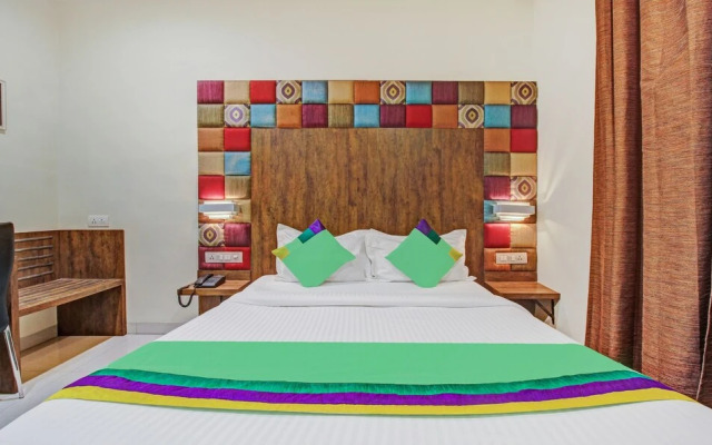 Fabhotel Arastu Plaza