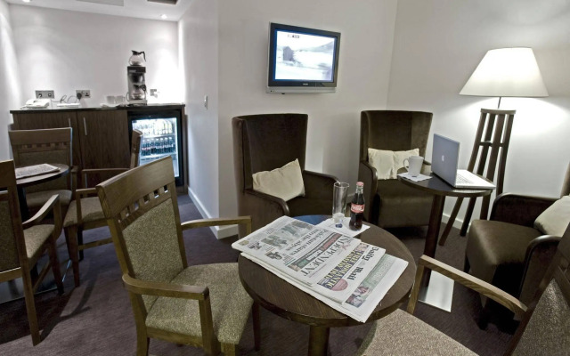 Mercure Newbury West Grange Hotel