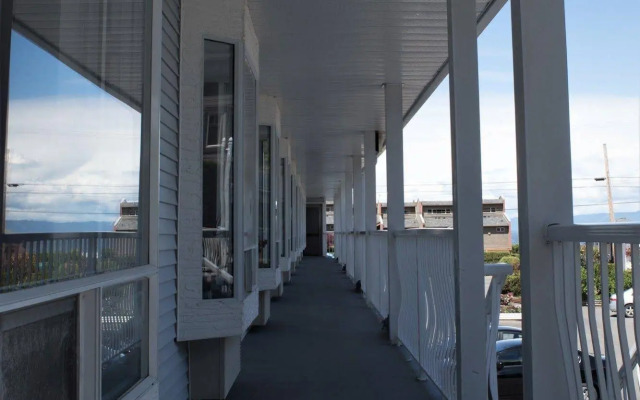 Ocean Crest Motel