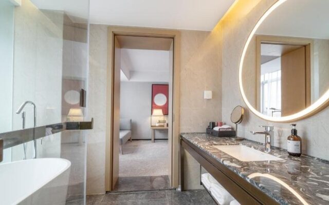 Echeng Hotel - Tongji Holiday Hotel Guangzhou Zhujiang New Town