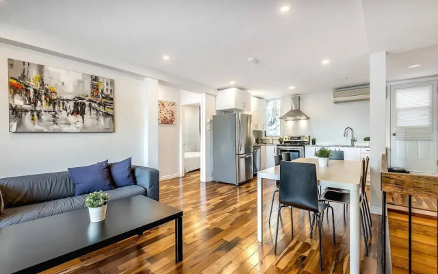 Hip Townhome With Garage Dt Mtl
