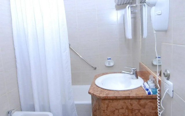 Aeroparque Inn and Suites