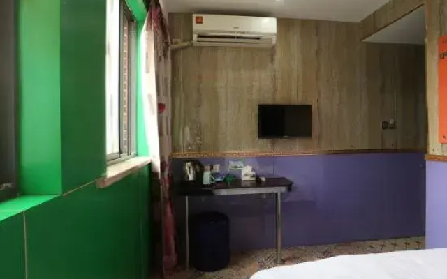 Lvdu Qing she Hotel