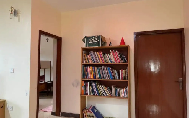 The Mugabi's Spacious Private Room