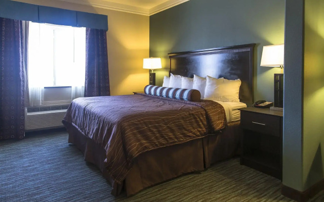 Red River Inn And Suites