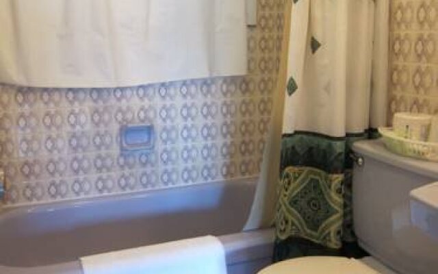 Pari's Motel