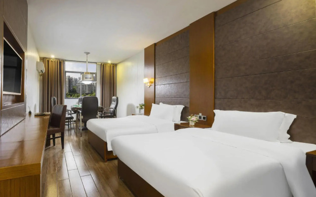 Golden Holiday Hotel