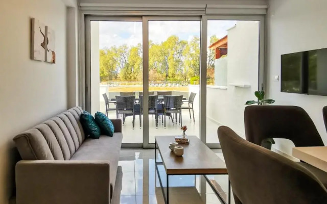 Phaedrus Living - Seaside Executive Flat Harbour 203