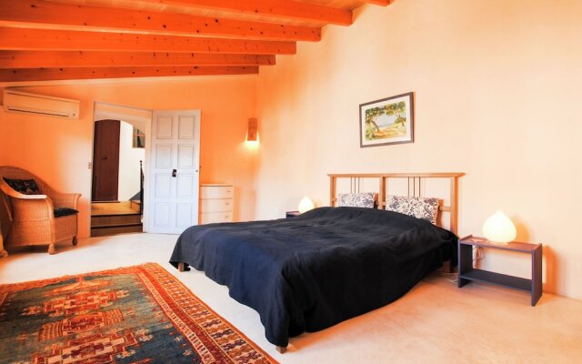 Great Romantic Village House in the Center of Felanitx and not far From the sea