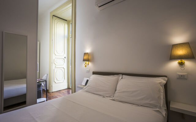 Napoli Class Luxury Rooms & Suites