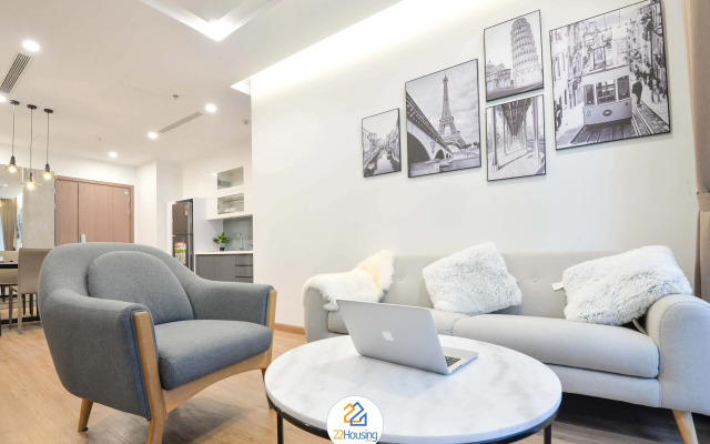 Sunny Vinhomes Metropolis Apartment
