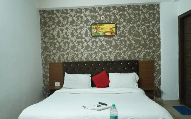 OYO 37169 Hotel Quadis