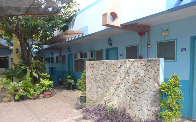 Rozen Suites Malakas