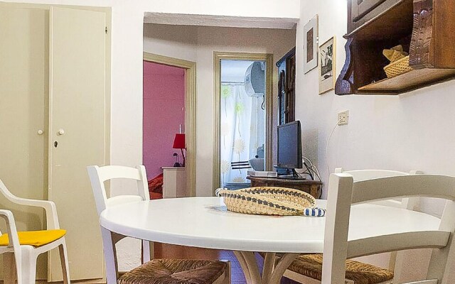 Beautiful Apartment in Lacona With 2 Bedrooms and Wifi