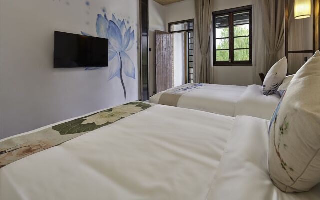 Floral Hotel Deqing Qinzizaiju