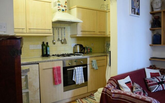 Central 2 Bedroom Pimlico Flat